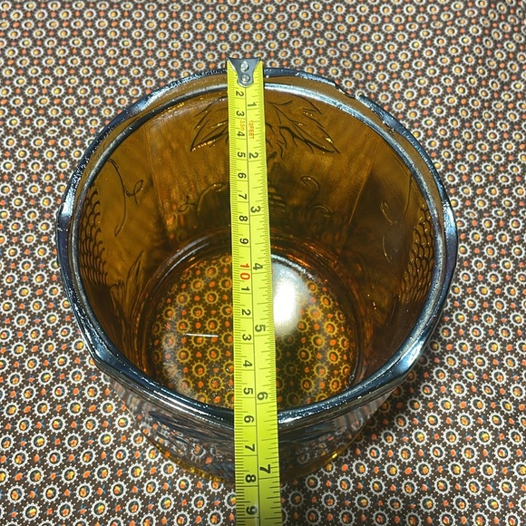 Large Marigold Carnival Glass Vase - Picture 4 of 6